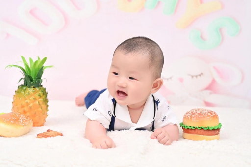 邹平宝宝在妈妈肚子里